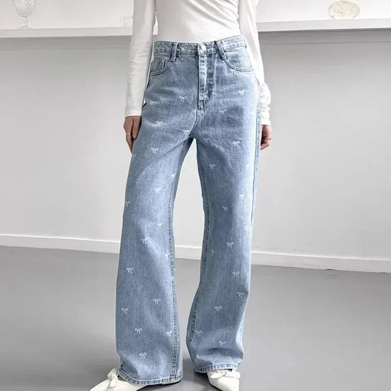 Pantalón Valeria – Vaquero Ancho de Cintura Alta con Lazo Chic 🎀