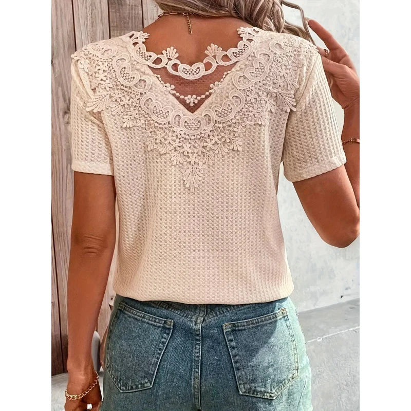 Top Camila – Tejido Suelto con Encaje y Manga Corta