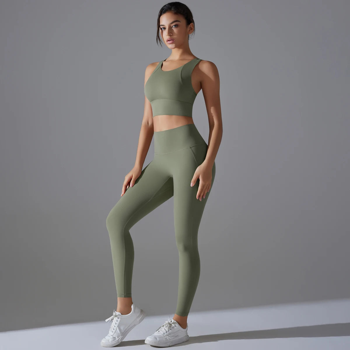 Conjunto Deportivo Mujer – Top Crop Shockproof y Pantalón | Lucía Collection