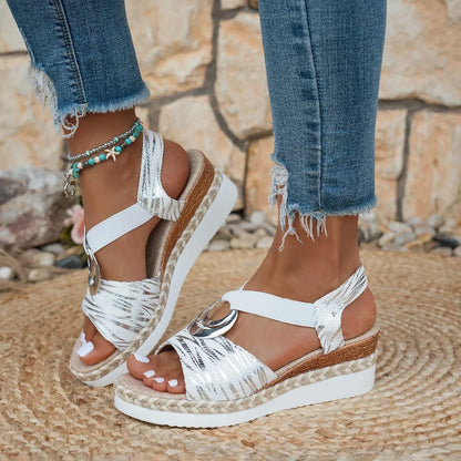 Sandalias Marina Negra: Estilo Casual de Verano con Cuña y Suela de Goma