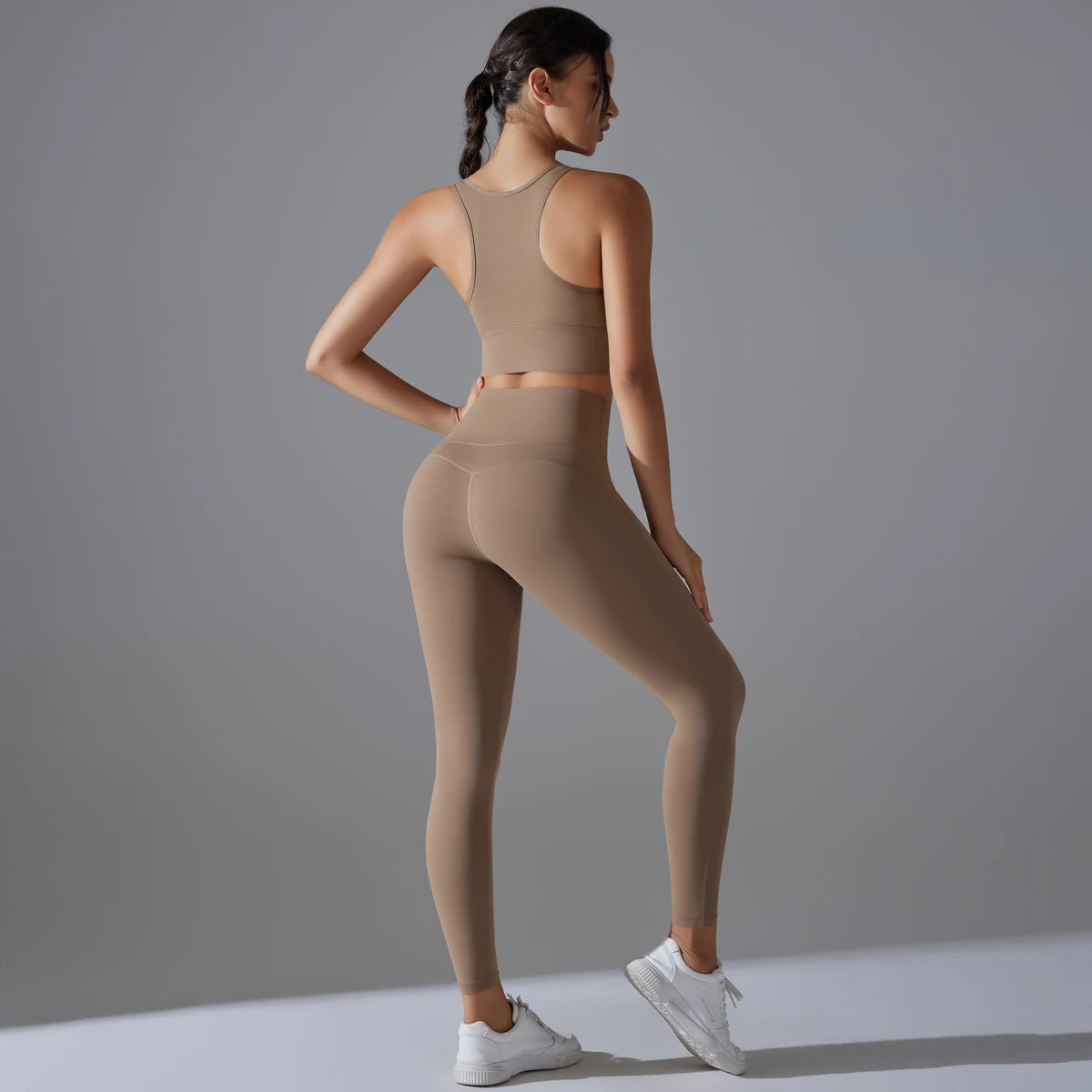 Conjunto Deportivo Mujer – Top Crop Shockproof y Pantalón | Lucía Collection