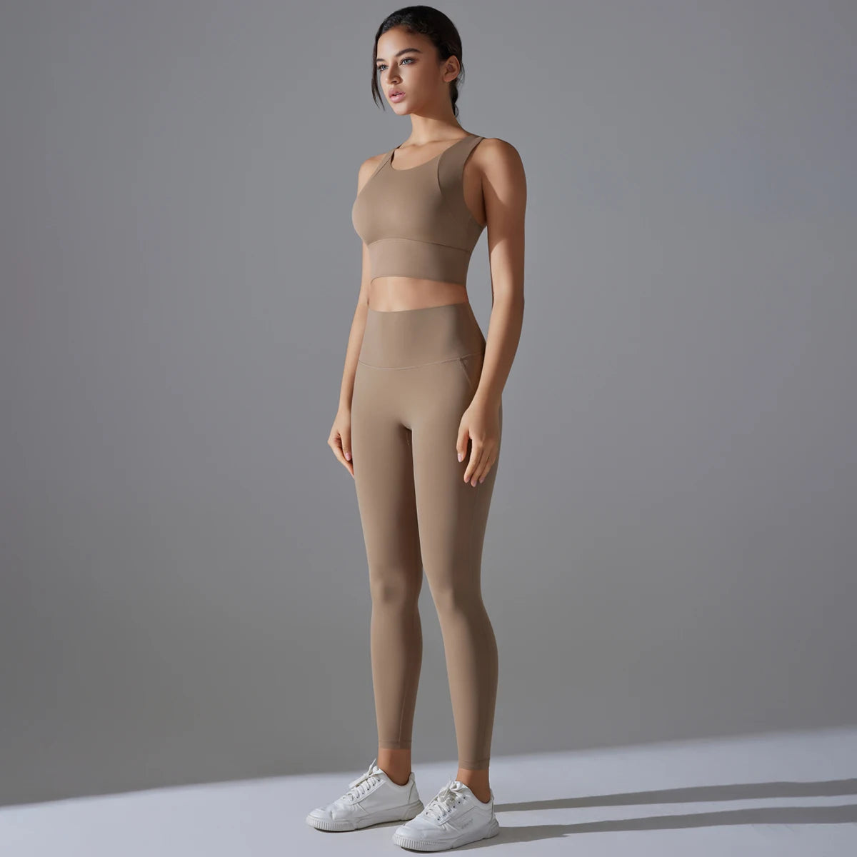Conjunto Deportivo Mujer – Top Crop Shockproof y Pantalón | Lucía Collection